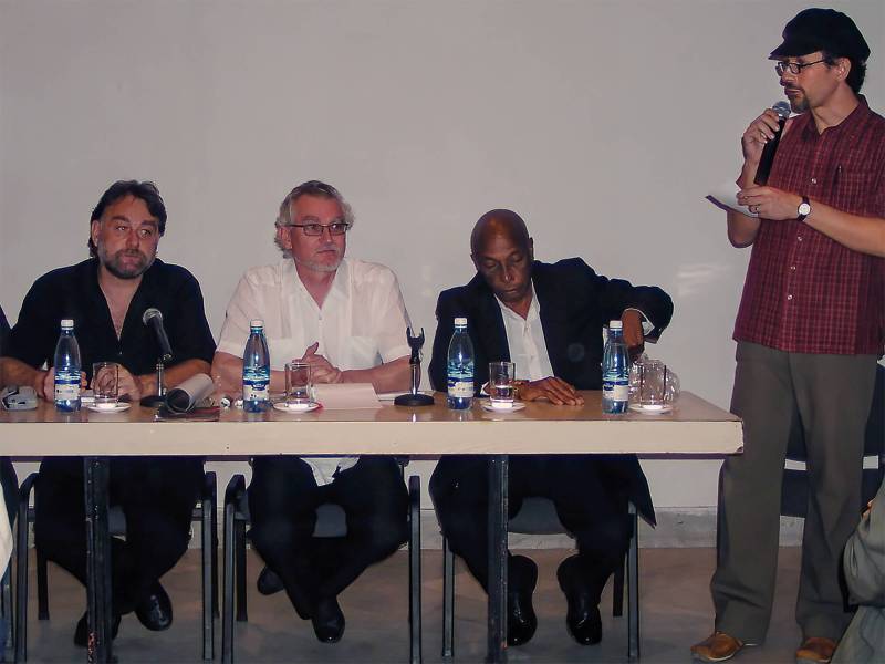 2003, Havanna, Casa de las Americas, Vernissage des Buches «das Trikontinentale Solidaritätsplakat». René Lechleiter, Ulises Estrada, Kämpfer mit Che Guevara im Congo (Ospaaal-Direktor) und Pepe Menéndez.