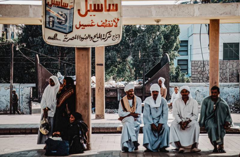 1994, Warten auf den Zug, Bahnhof Kairo.