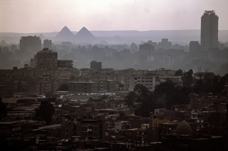 1994, Blick auf Kairo und den Pyramiden von Gizeh