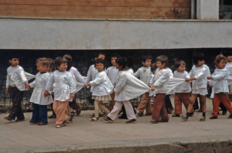 1987, Kinderausflug in Tirana.