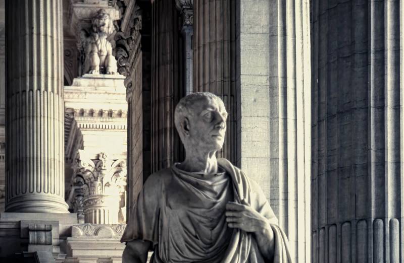 Brüssel, Statue von Philosoph Cicero, Vestiubule der Justizpalast