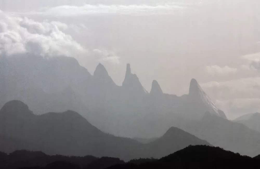 1984, Serra dos Órgãos vista dos Portais de Hércules.