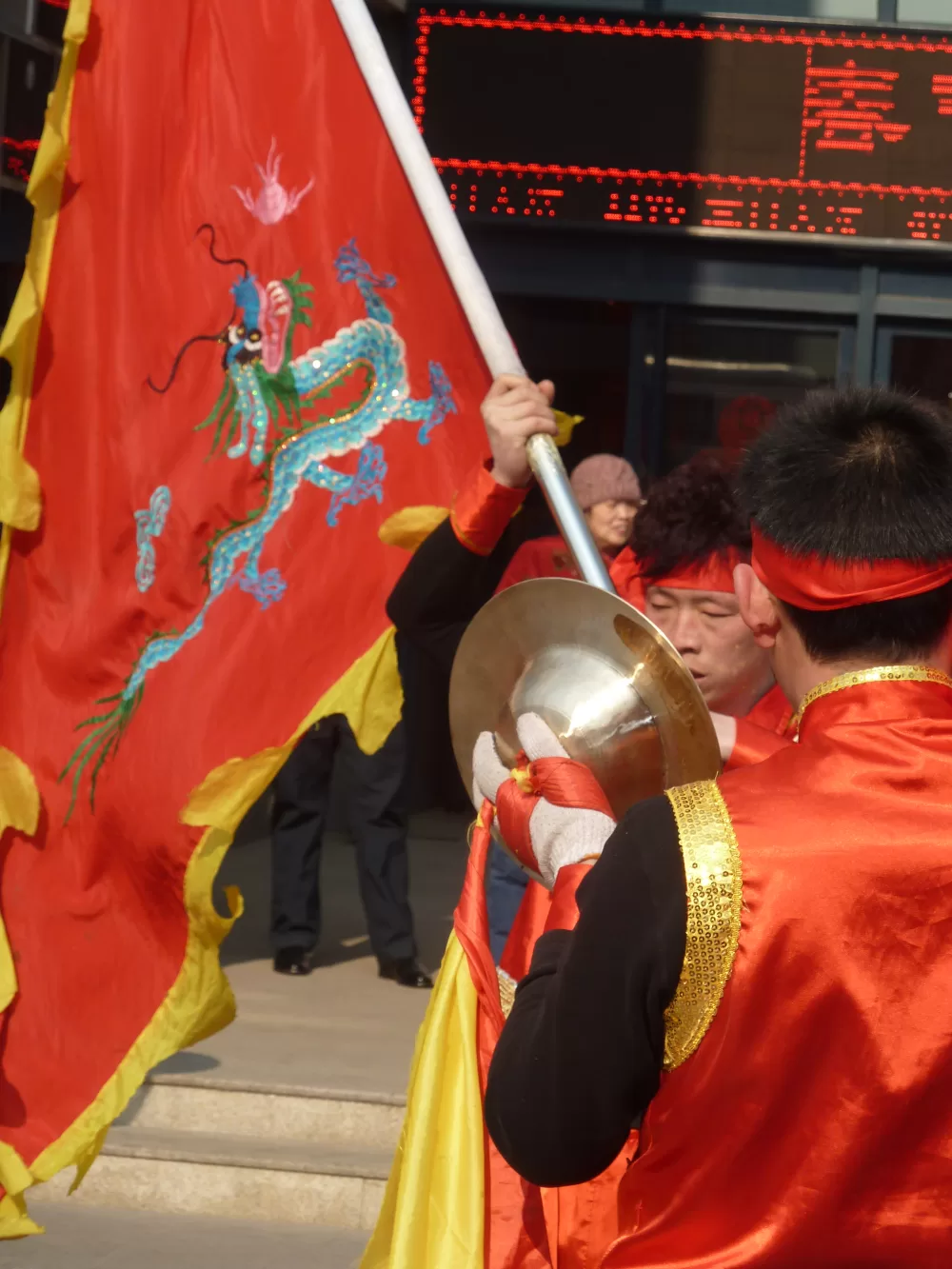 Das Neue Jahr wird für die Chinesen mit der wichtigsten Feier für Familien eingeläutet.