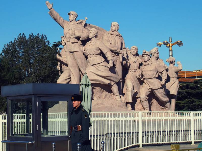 2016, Beijing, Mao-Mausoleum. Die Gedenkhalle für den Vorsitzenden Mao befindet sich in der chinesischen Hauptstadt und zählt zu den jüngsten Bauwerken am Tian’anmen-Platz.