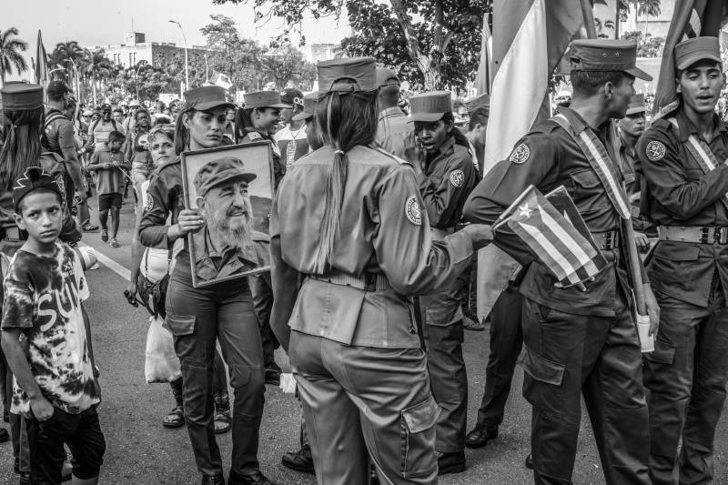 2018, Havanna, 1.-Mai-Demonstration, Armeeangehörige.