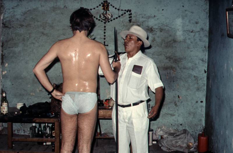 1986, Schamanismus in Ecuador ist weit verbreitet.