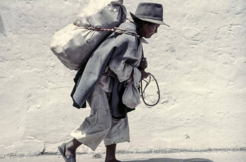 1983, die Otavaleños sind sehr tüchtige Menschen. In einer Höhe von 2500 m leben etwa 50000 Menschen.