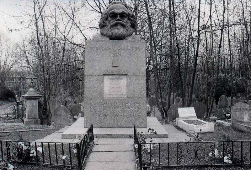 1981, Grab von Karl Marx.