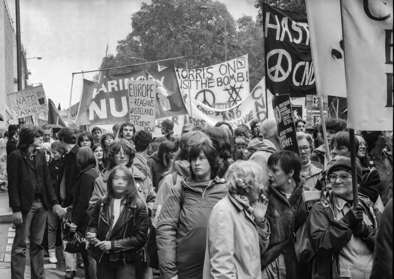 1981, London, «Campaign for Nuclear Disarmament» (CND; «Kampagne für nukleare Abrüstung»,stand an der Spitze der Friedensbewegung in Grossbritannien.