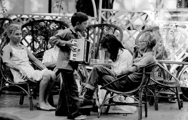 Barcelona, La Rambla für einige Cents gibt es eine musikalische Darbietung..