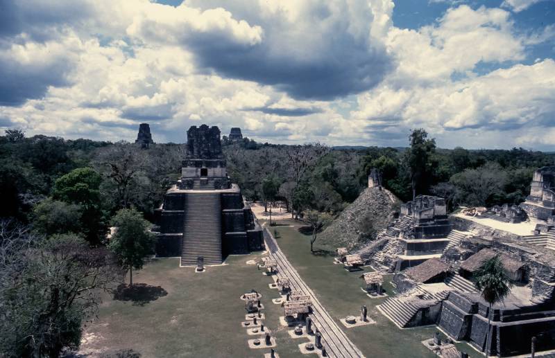 1989, die antike Maya-Stadt Tikal.
