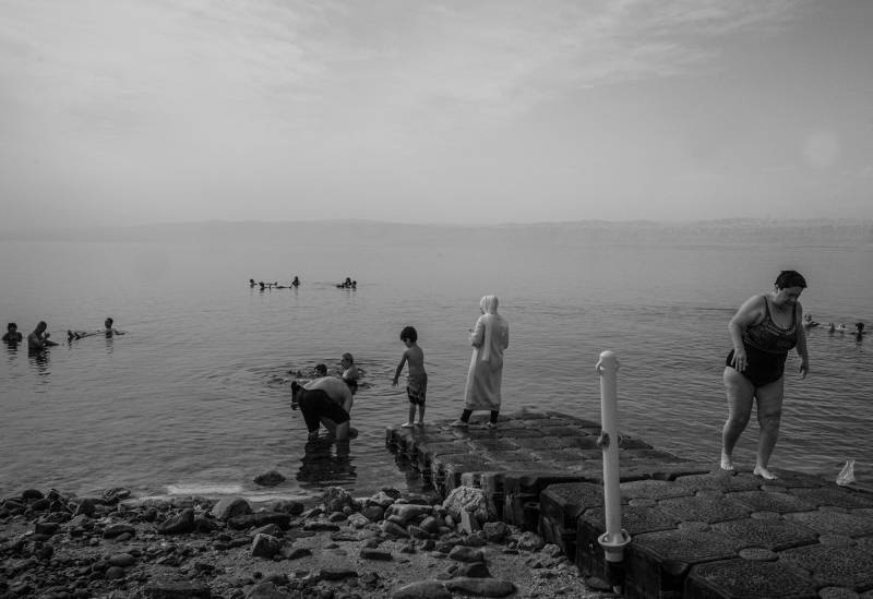 2022, Totes Meer, ein Salzsee, dessen Ufer mehr als 400 m unter dem Meeresspiegel liegt.