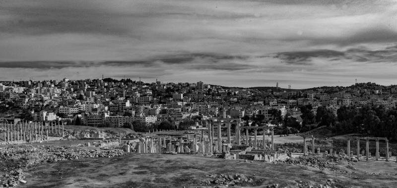 2022, Panorama von Jerash und der gleichnamigen Stadt.