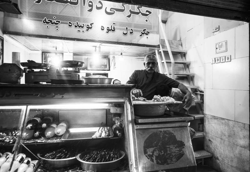 2019, Verkäufer im Souk von Isfahan.