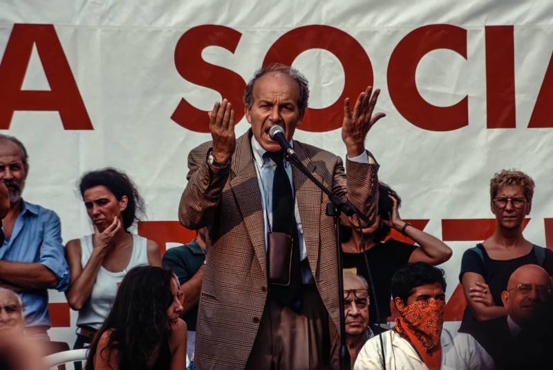 Sprecher Fausto Bertinotti nationaler Sekretär der Partei der kommunistischen Neugründung (Partito della Rifondazione Comunista).