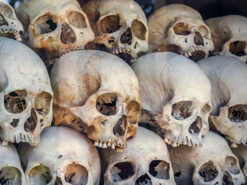 Drei Jahre, acht Monate und 21 Tage herrschten die Roten Khmer, ein Viertel der Bevölkerung fiel dem Terror der Roten Khmer zum Opfer.