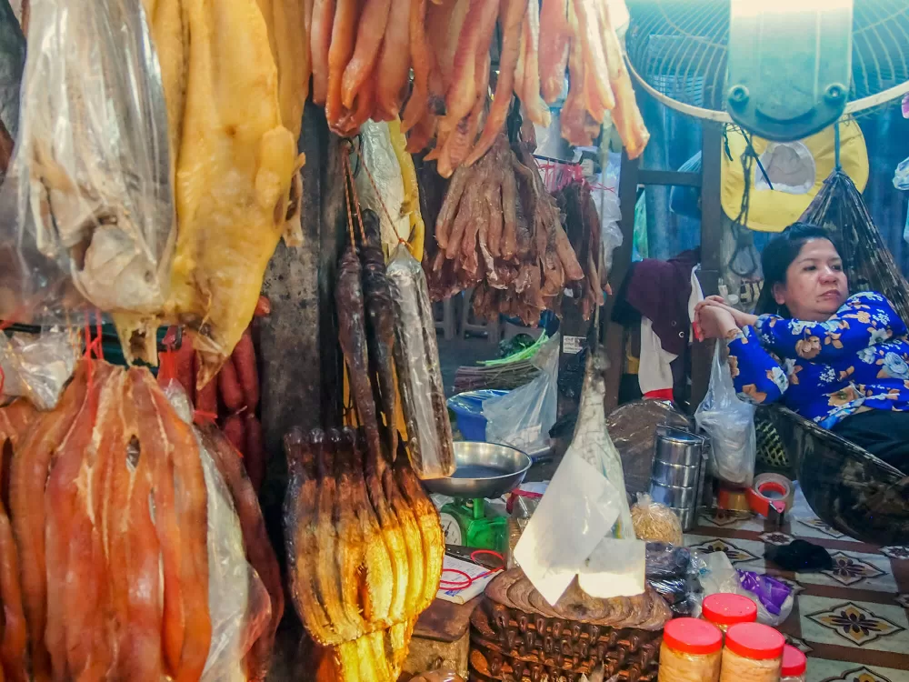 Verkäuferin in Siem Reap.