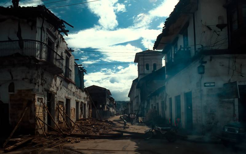 1983, Erdbeben vom 31. März, Popayan erlitt schwere Schäden.