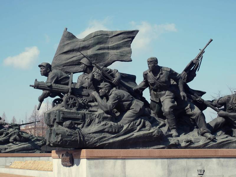2016, Pjöngjang, Denkmal für den siegreichen Vaterländischen Befreiungskrieg.