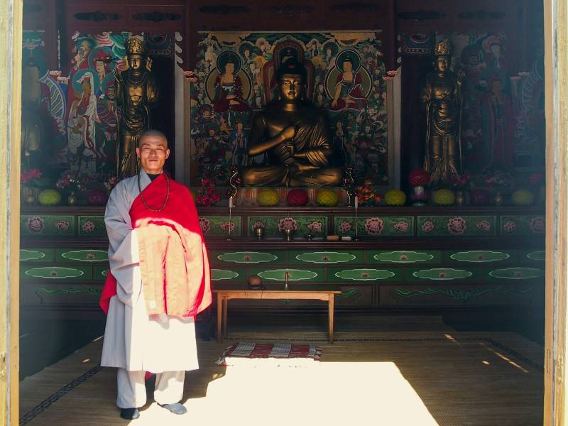 2016, Götter-Skulpturen im buddhistischen Kloster Bohen.