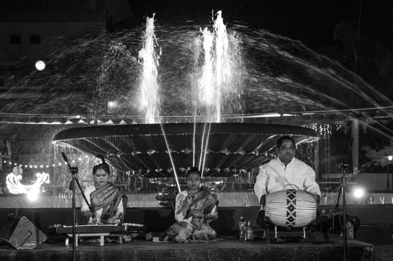 2019, Folklore-Gruppe in Vientiane.