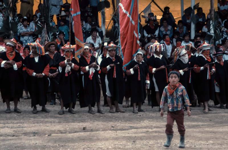1996, das EZLN besteht aus Indigenas in Chiapas.