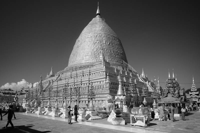 2016, Tempel Shwedagon Paya in Yangon.