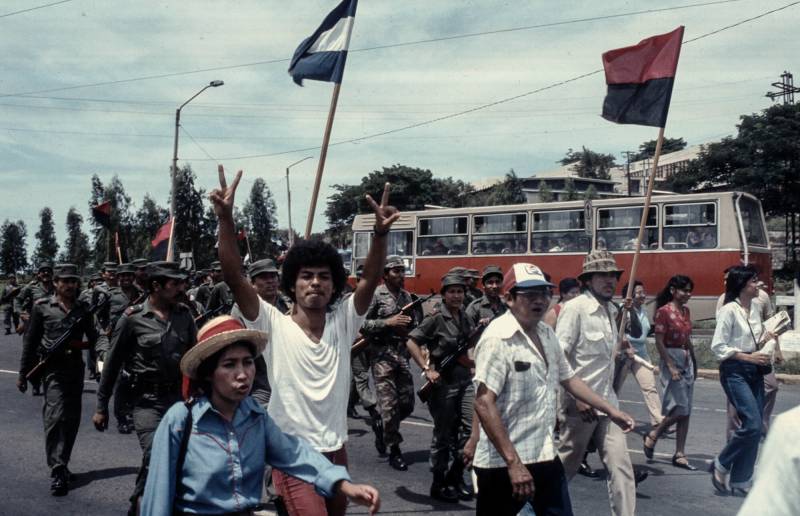 1983, Managua, Demonstration der Frente Sandinista.