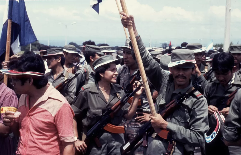 1983, Demonstration gegen die Einmischung der USA.