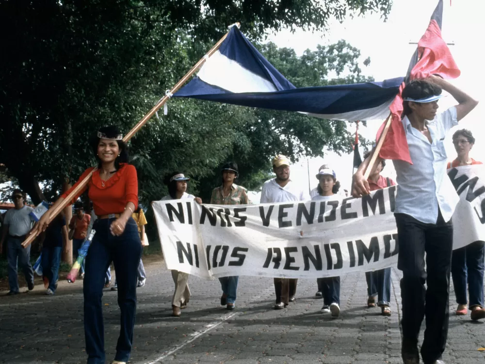 1983, «Wir verkaufen uns nicht – wir geben auch nicht auf».