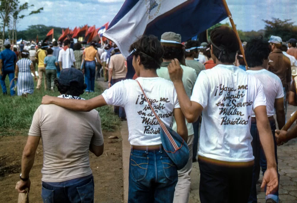 1983, Ich habe mich für den patriotischen Militärdienst gemeldet.
