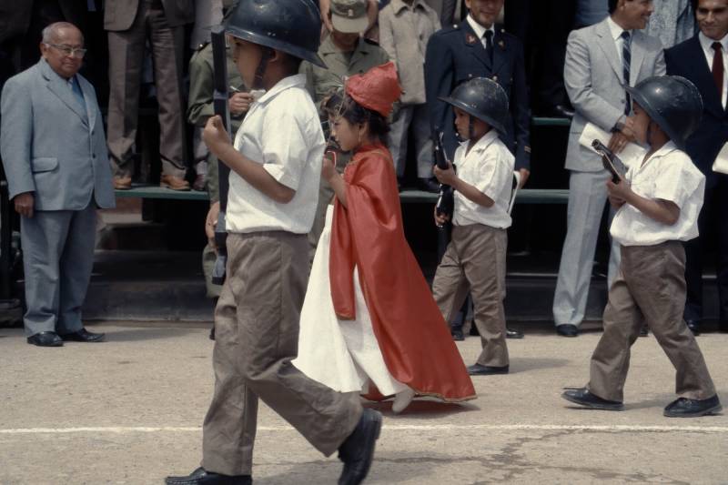1989, der Nationalismus wird Kindern früh eingeimpft.