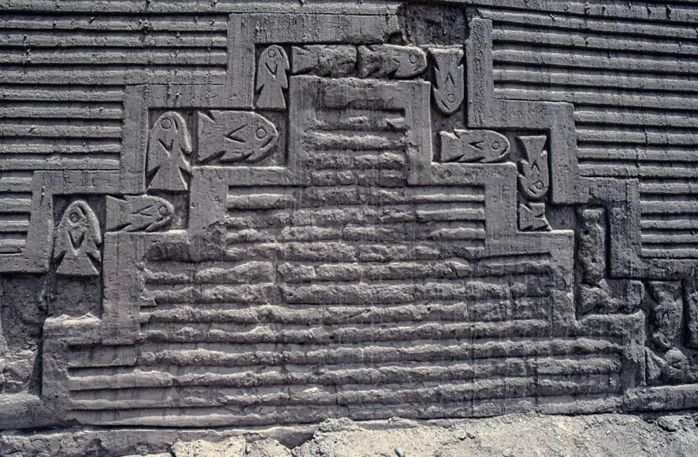 1987, Chan Chan, aus Lehm gebaute Hauptstadt der Chimú.