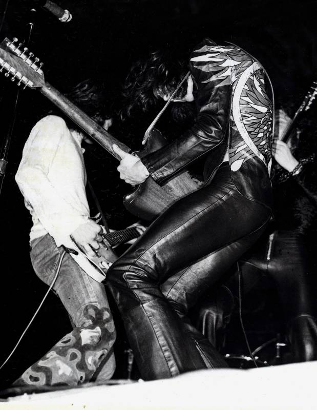 5. September, 1972, Mehrzweckhalle Wetzikon, Golden Earring, Vorgruppe der Who.
Barry Hay, Gesang/Gitarre/Flöte, > George Kooymans, Lead-Gitarre/Gesang, > Rinus Gerritsen, Keyboard/Bass/Trompete > Cesar Zuiderwijk, Schlagzeug