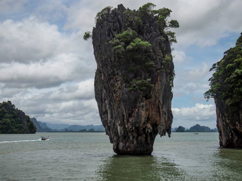 2012, James Bond Island mit Felsnadel.