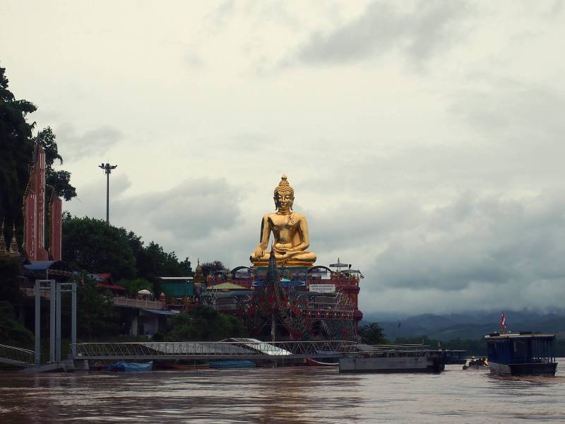 2012, Schatzschiff, auf dem Buddha sitzt, Goldenes Dreieck in der Provinz Chiang Rai, im äussersten Norden Thailands.